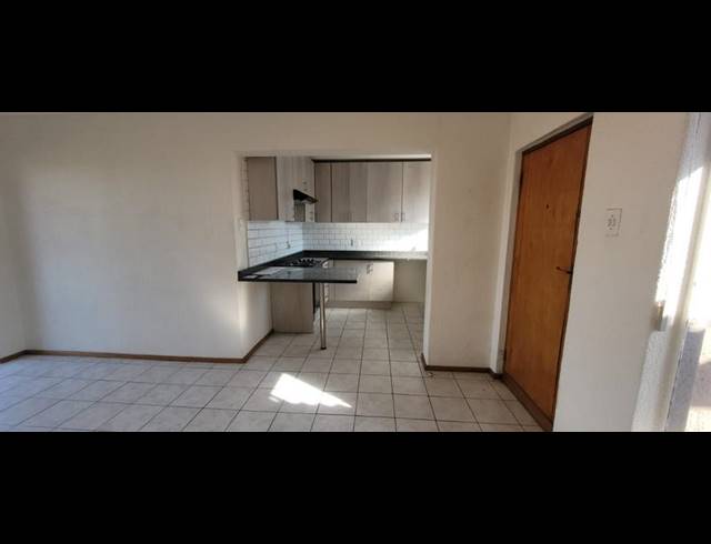 2 BEDROOM TOWNHOUSE FOR SALE IN BASSONIA